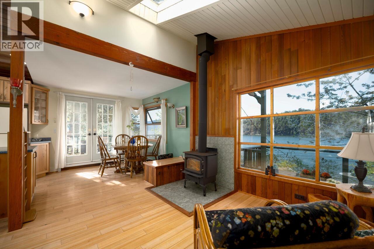 1587 Mount Gardner Road, Bowen Island, British Columbia  V0N 1G2 - Photo 3 - R3145378