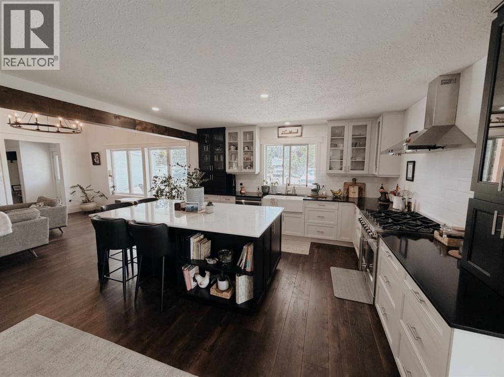 1101 6 Street SW, Sundre, Alberta  T0M 1X0 - Photo 18 - A2327643