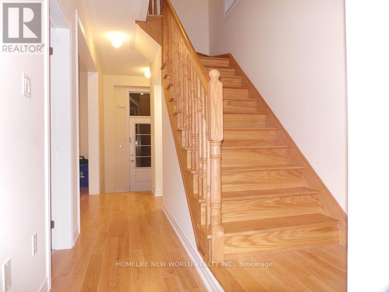 29 Applegate Drive, East Gwillimbury, Ontario L9N 0R2 - Photo 8 - N13554770
