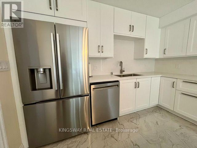 4040 Lookout Court, Mississauga, Ontario  L4W 4E9 - Photo 27 - W12955636