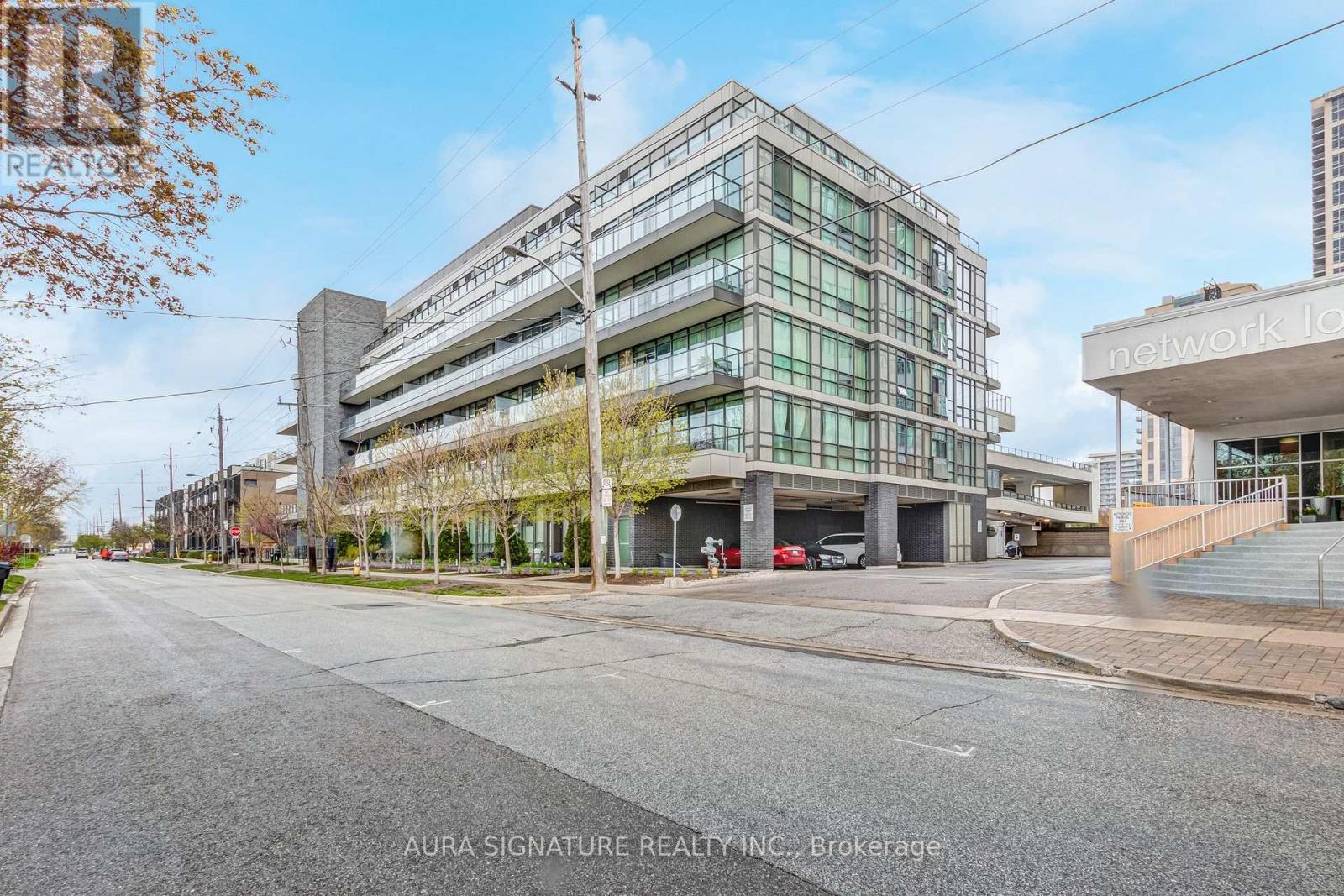 612 - 8 Fieldway Road, Toronto, Ontario  M8Z 0C3 - Photo 2 - W13554776