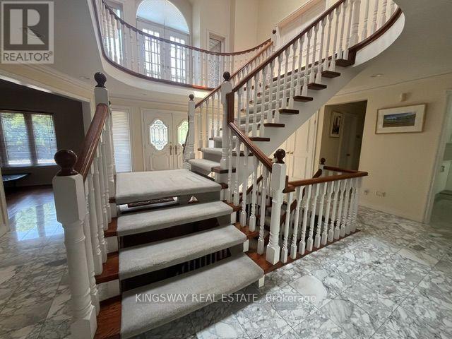 4040 Lookout Court, Mississauga, Ontario  L4W 4E9 - Photo 33 - W12955636