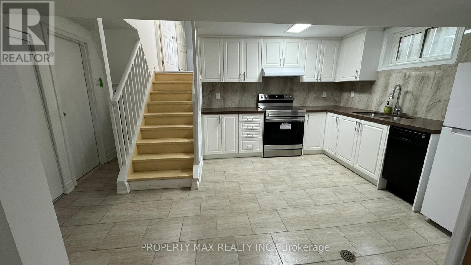 Bsmt - 30 Glenabbey Drive, Clarington, Ontario  L1E 1B8 - Photo 9 - E13554804