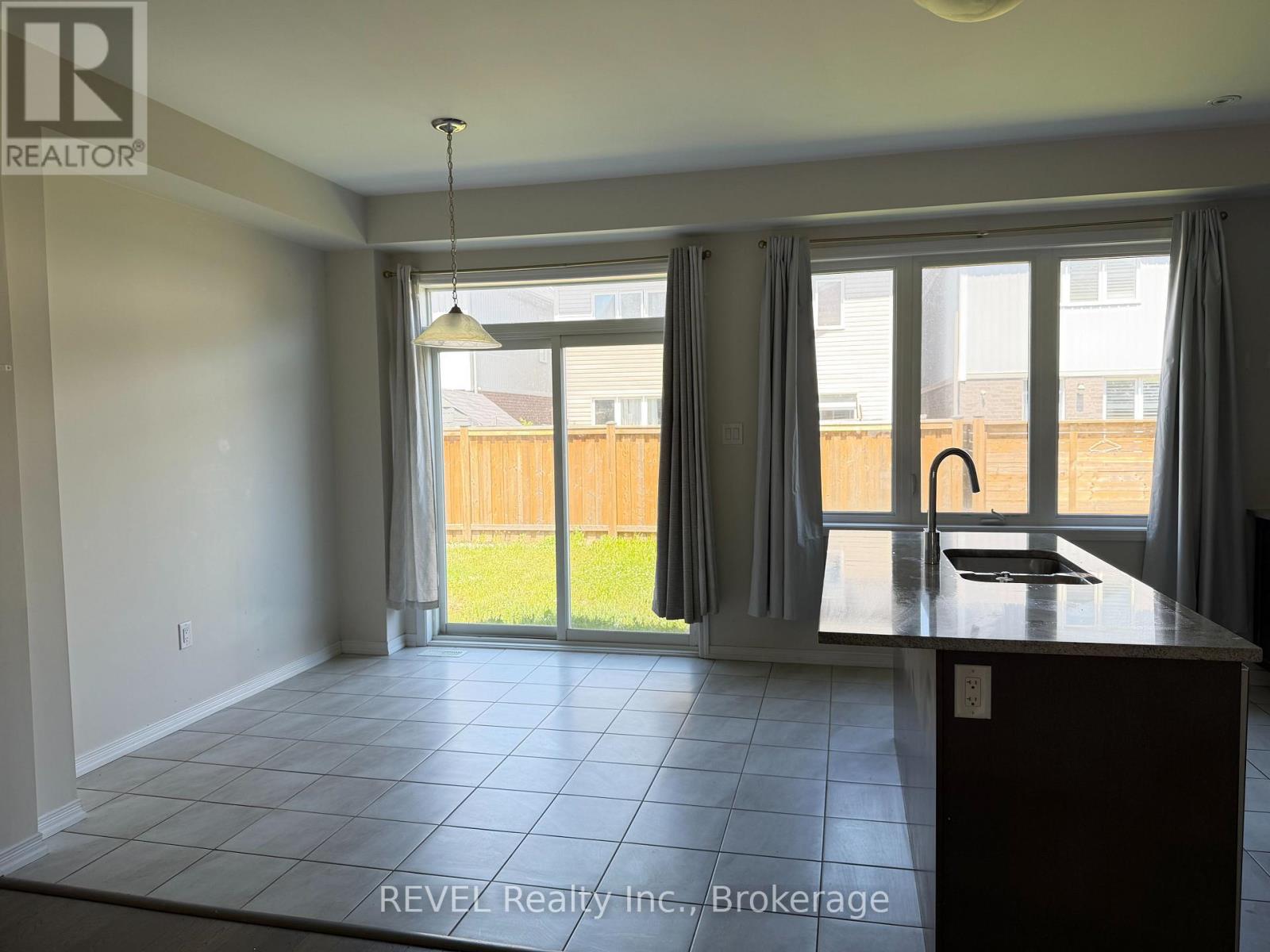 8761 Sourgum Avenue, Niagara Falls, Ontario  L2H 3S3 - Photo 8 - X13554814