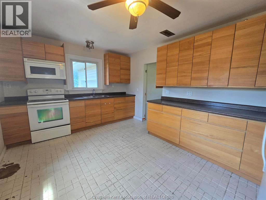 1 Gregory Drive, Chatham, Ontario  N7L 2R2 - Photo 4 - 26013150