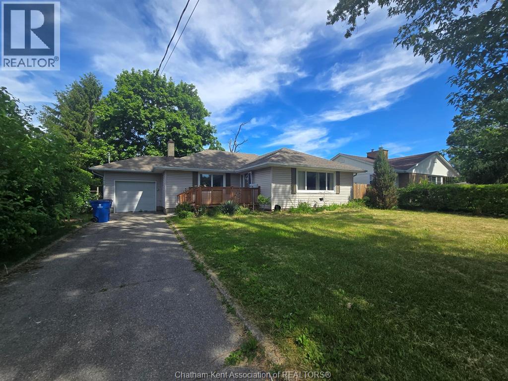 1 Gregory Drive, Chatham, Ontario  N7L 2R2 - Photo 2 - 26013150