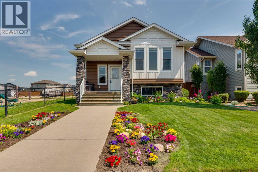 74 Mackenzie Crescent, Lacombe