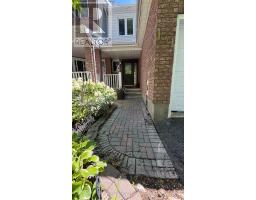 131 MARKLAND CRESCENT, Ottawa, Ontario