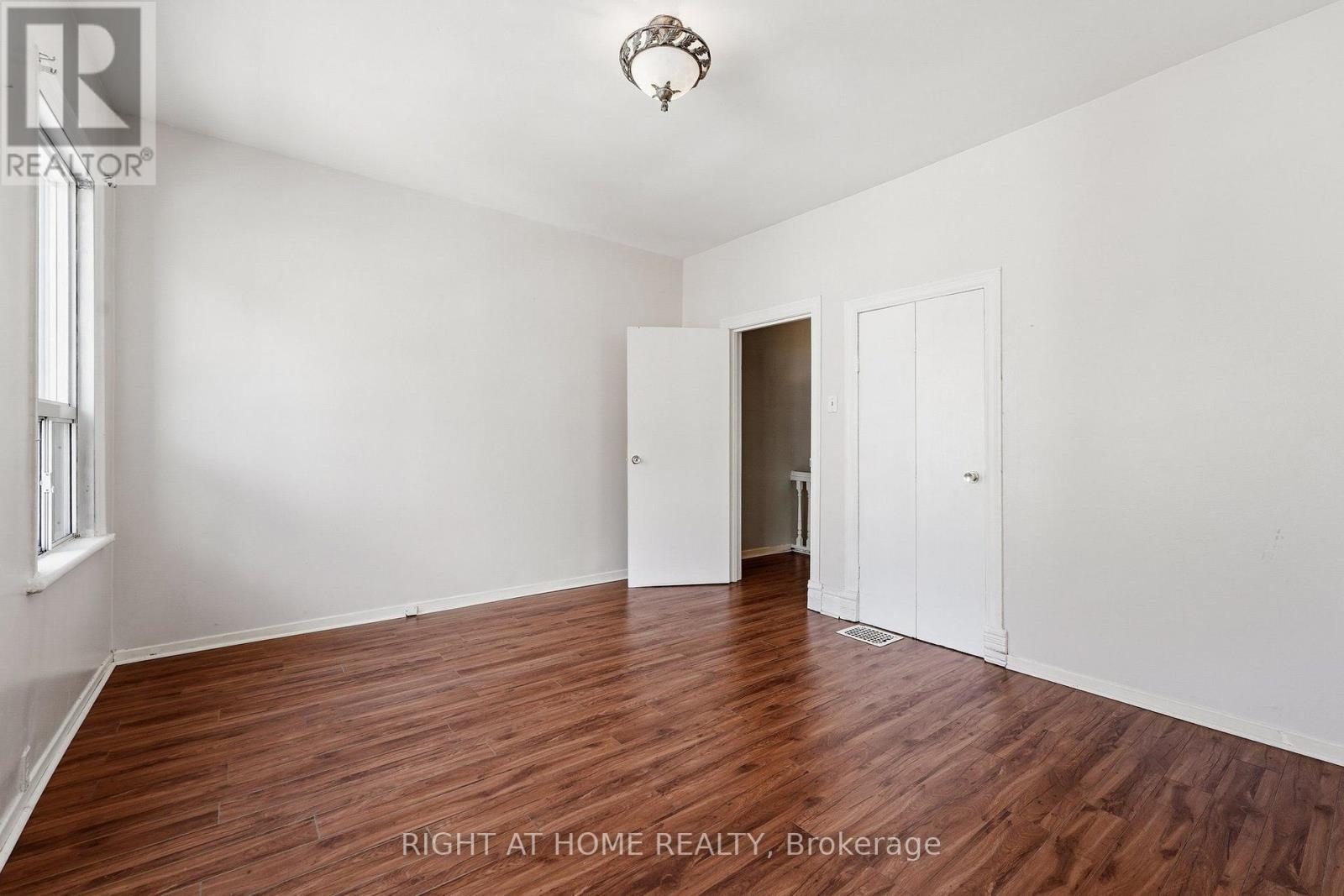 7 Andrews Avenue, Toronto, Ontario  M6J 1S2 - Photo 11 - C13554836
