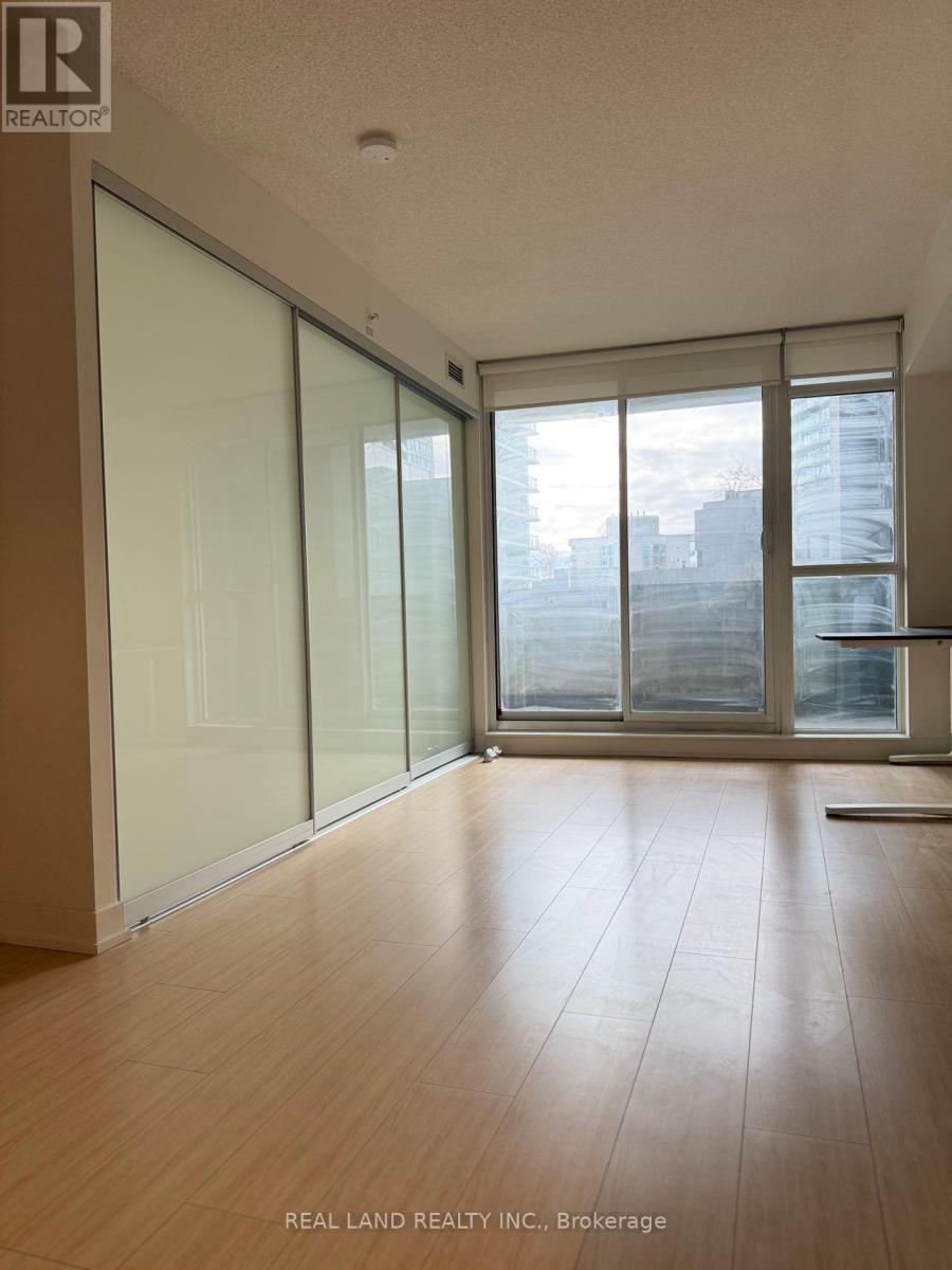 301 - 85 Queens Wharf Road, Toronto, Ontario  M5V 0J9 - Photo 3 - C13554844
