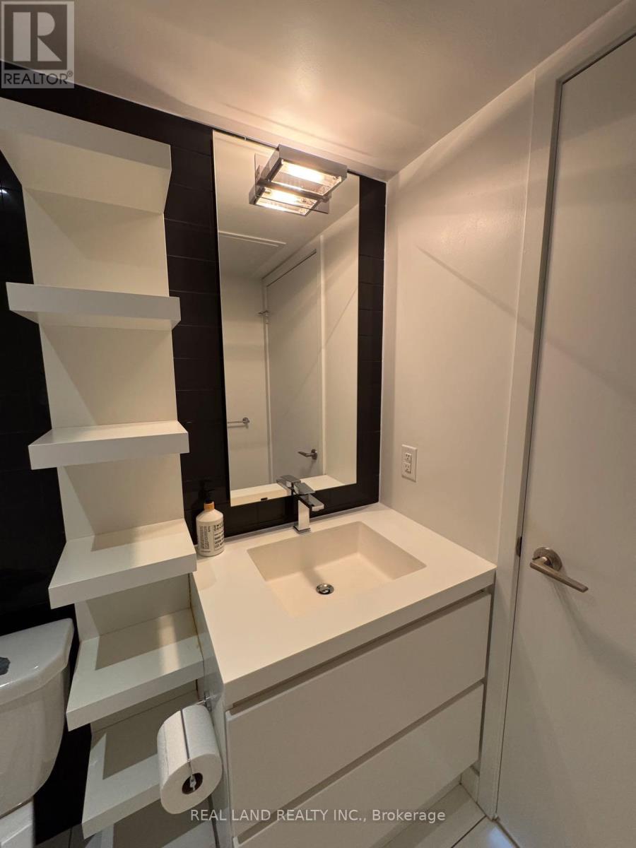 301 - 85 Queens Wharf Road, Toronto, Ontario  M5V 0J9 - Photo 9 - C13554844