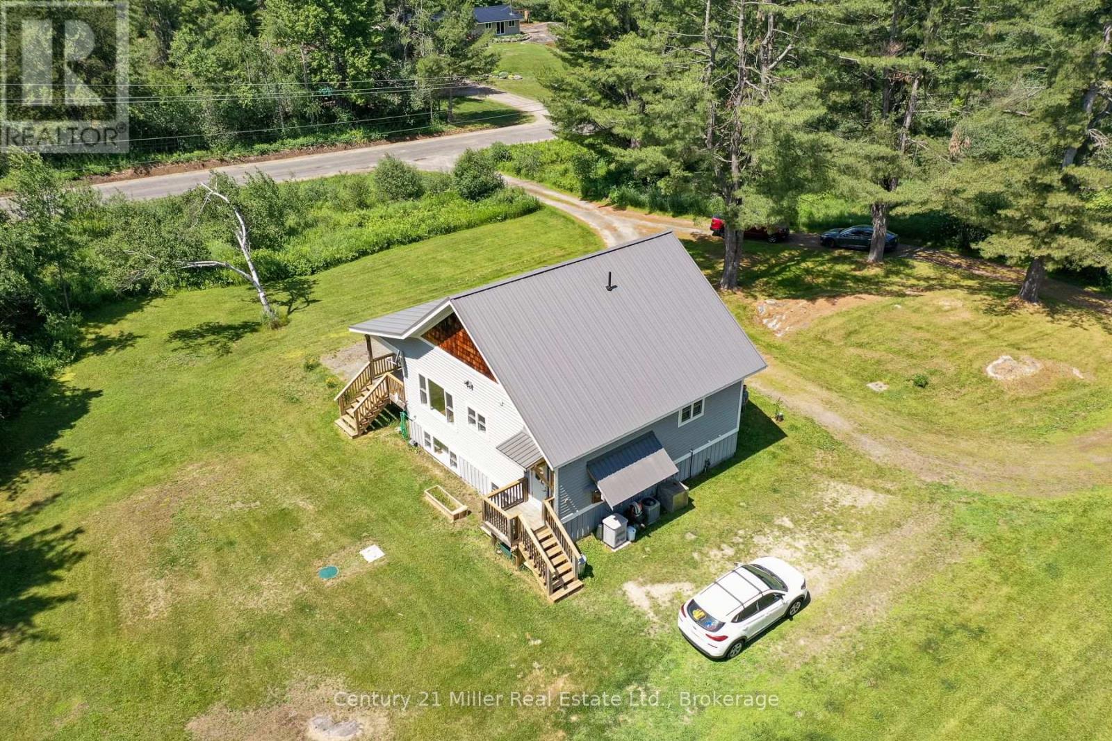 1028 Medora Lake Road, Muskoka Lakes, Ontario  P0B 1J0 - Photo 3 - X13554866