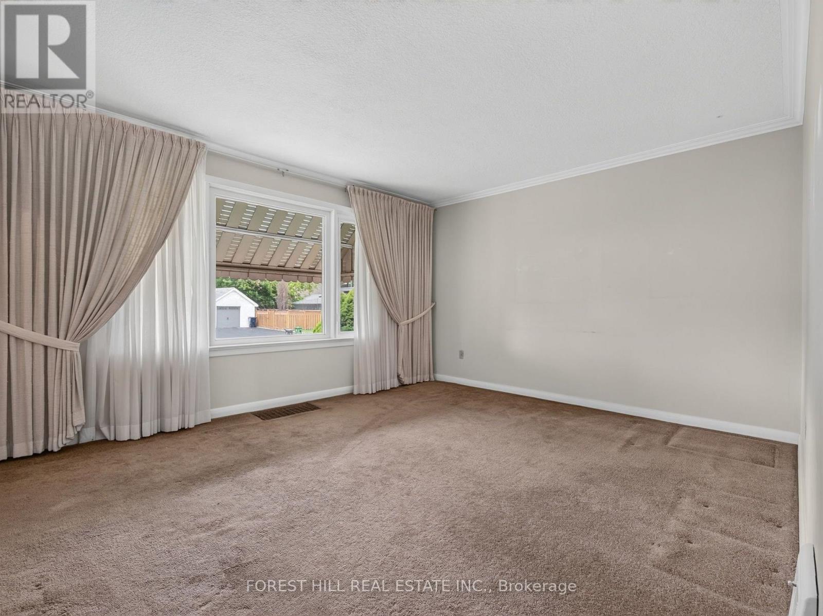 98 Marchington Circle, Toronto, Ontario  M1R 3M7 - Photo 2 - E13554906