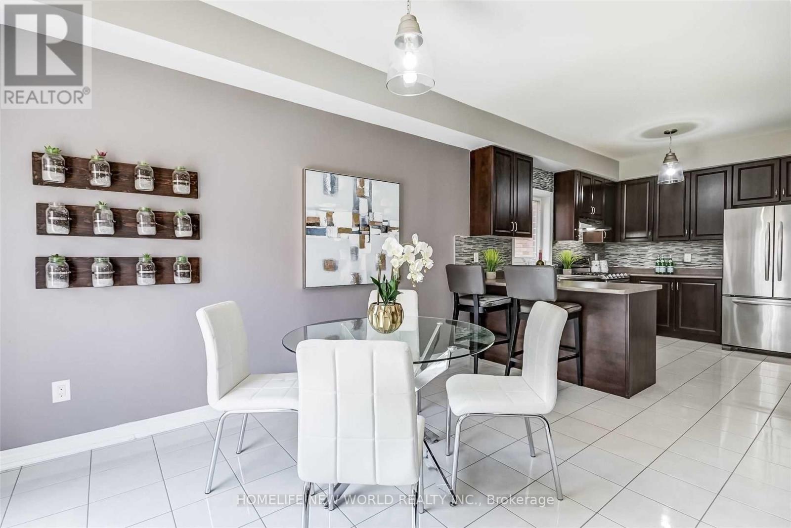 47 Naylor Drive, Bradford West Gwillimbury, Ontario  L3Z 0J8 - Photo 15 - N13554838