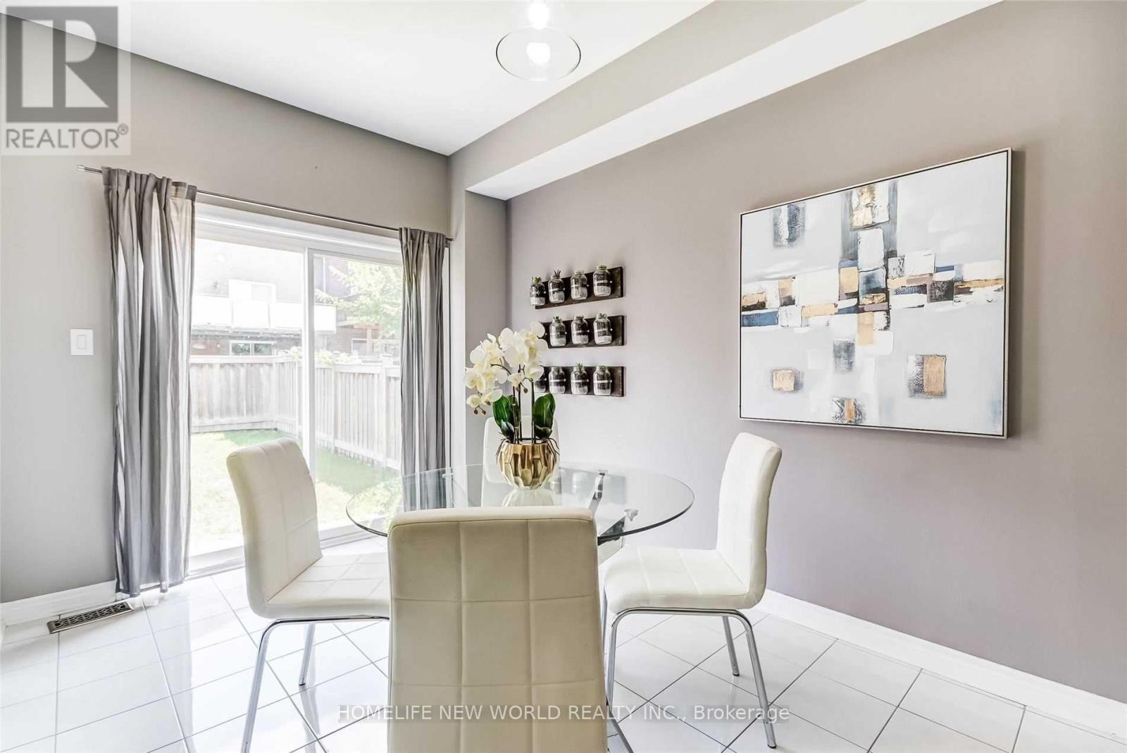 47 Naylor Drive, Bradford West Gwillimbury, Ontario  L3Z 0J8 - Photo 18 - N13554838
