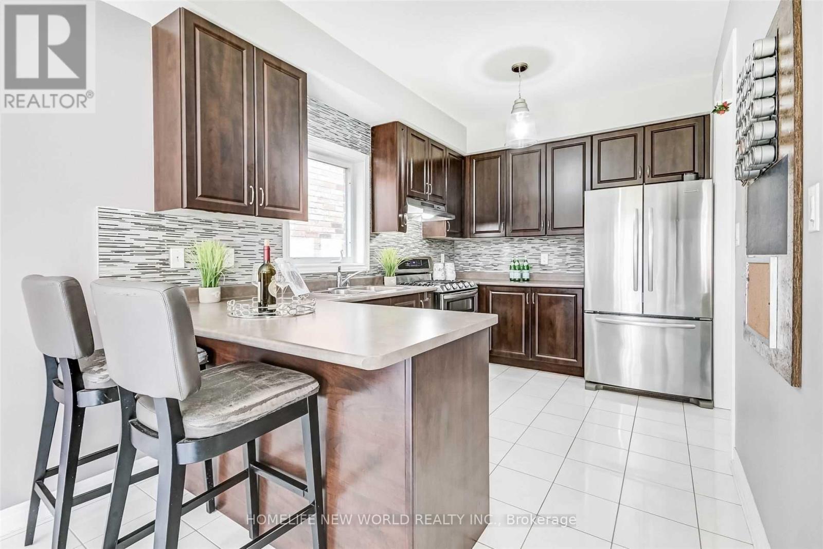 47 Naylor Drive, Bradford West Gwillimbury, Ontario  L3Z 0J8 - Photo 19 - N13554838