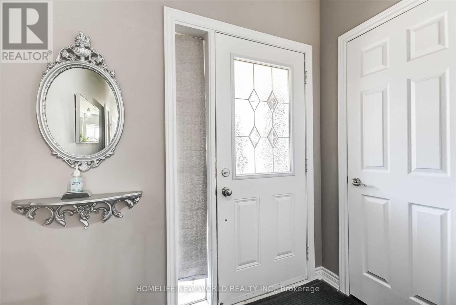 47 Naylor Drive, Bradford West Gwillimbury, Ontario  L3Z 0J8 - Photo 3 - N13554838