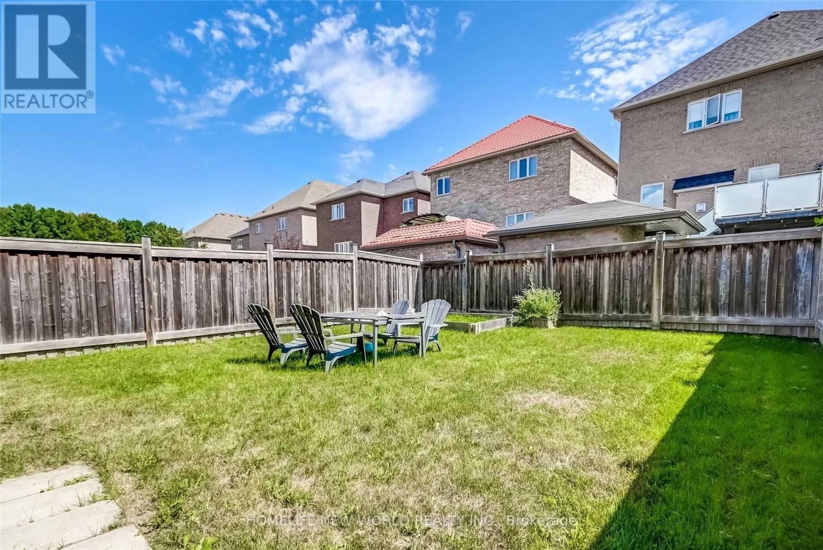 47 Naylor Drive, Bradford West Gwillimbury, Ontario  L3Z 0J8 - Photo 32 - N13554838