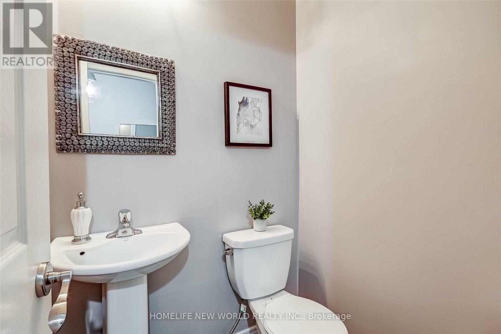 47 Naylor Drive, Bradford West Gwillimbury, Ontario  L3Z 0J8 - Photo 6 - N13554838