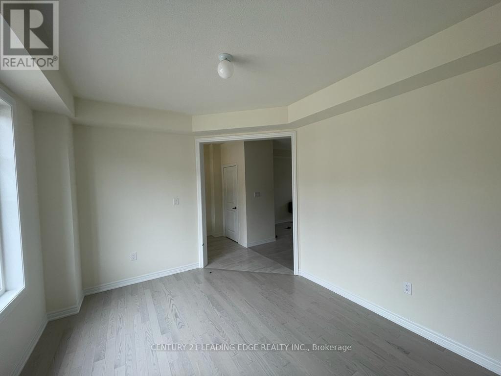 10 O'reilly Street, Whitby, Ontario  L1P 0N7 - Photo 5 - E13498000
