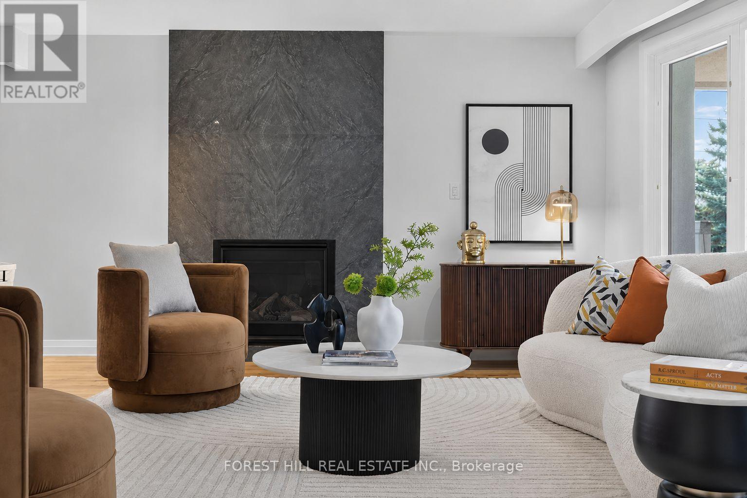 1 HEATHVIEW AVENUE, Toronto (Bayview Village)