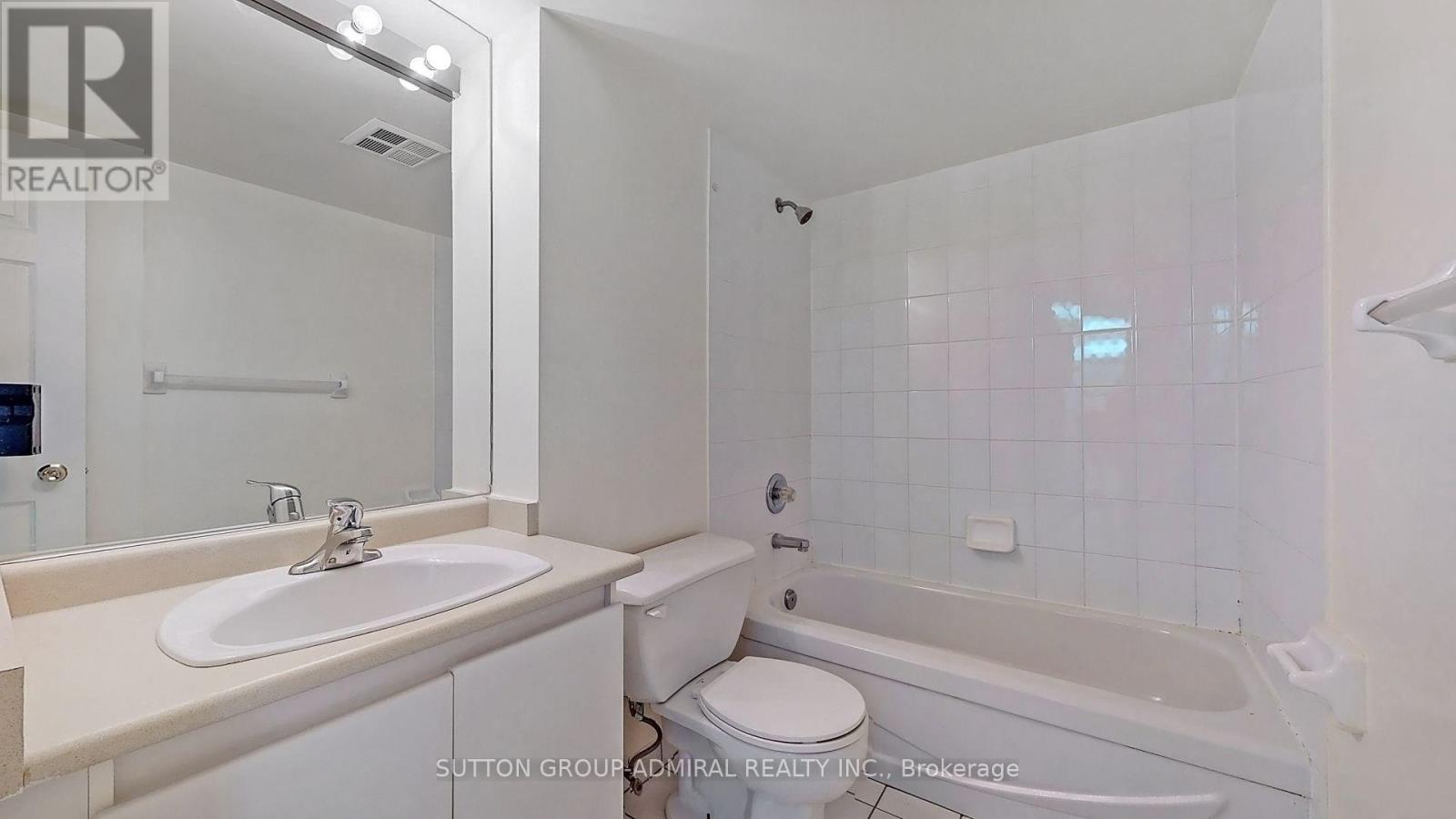 2001 - 736 Bay Street, Toronto, Ontario  M5G 2M4 - Photo 4 - C13554916