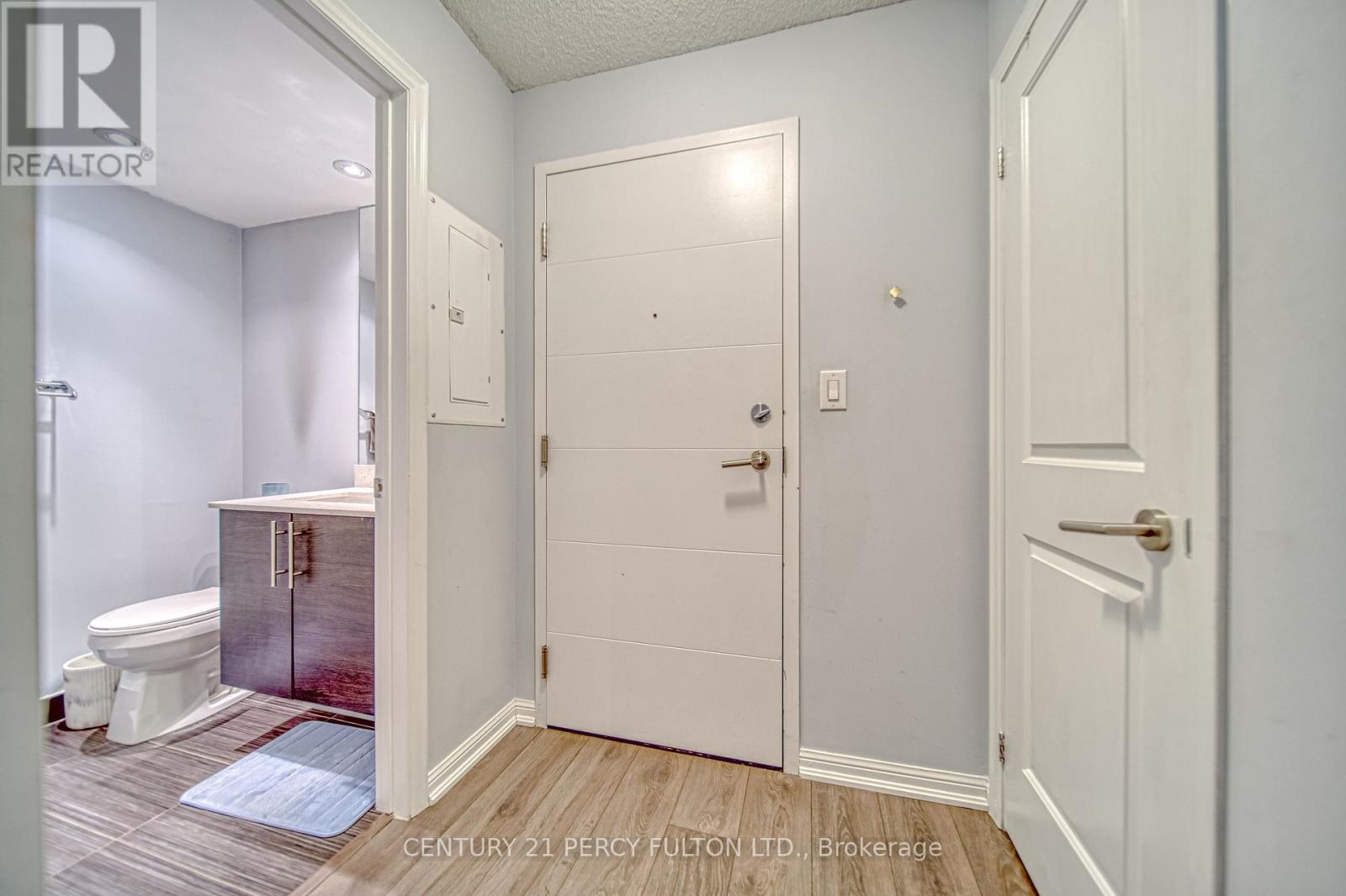 510 - 400 Adelaide Street E, Toronto, Ontario  M5A 4S3 - Photo 3 - C13554944