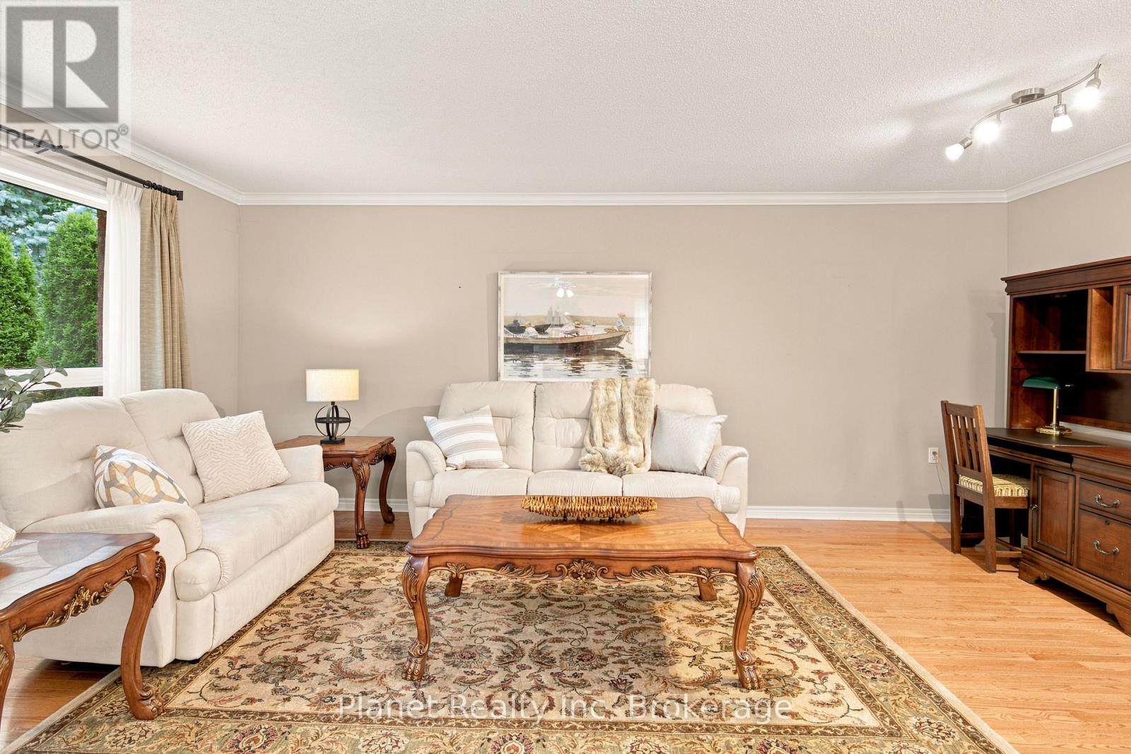 60 Basswood Drive, Guelph, Ontario  N1G 4X7 - Photo 8 - X13554934