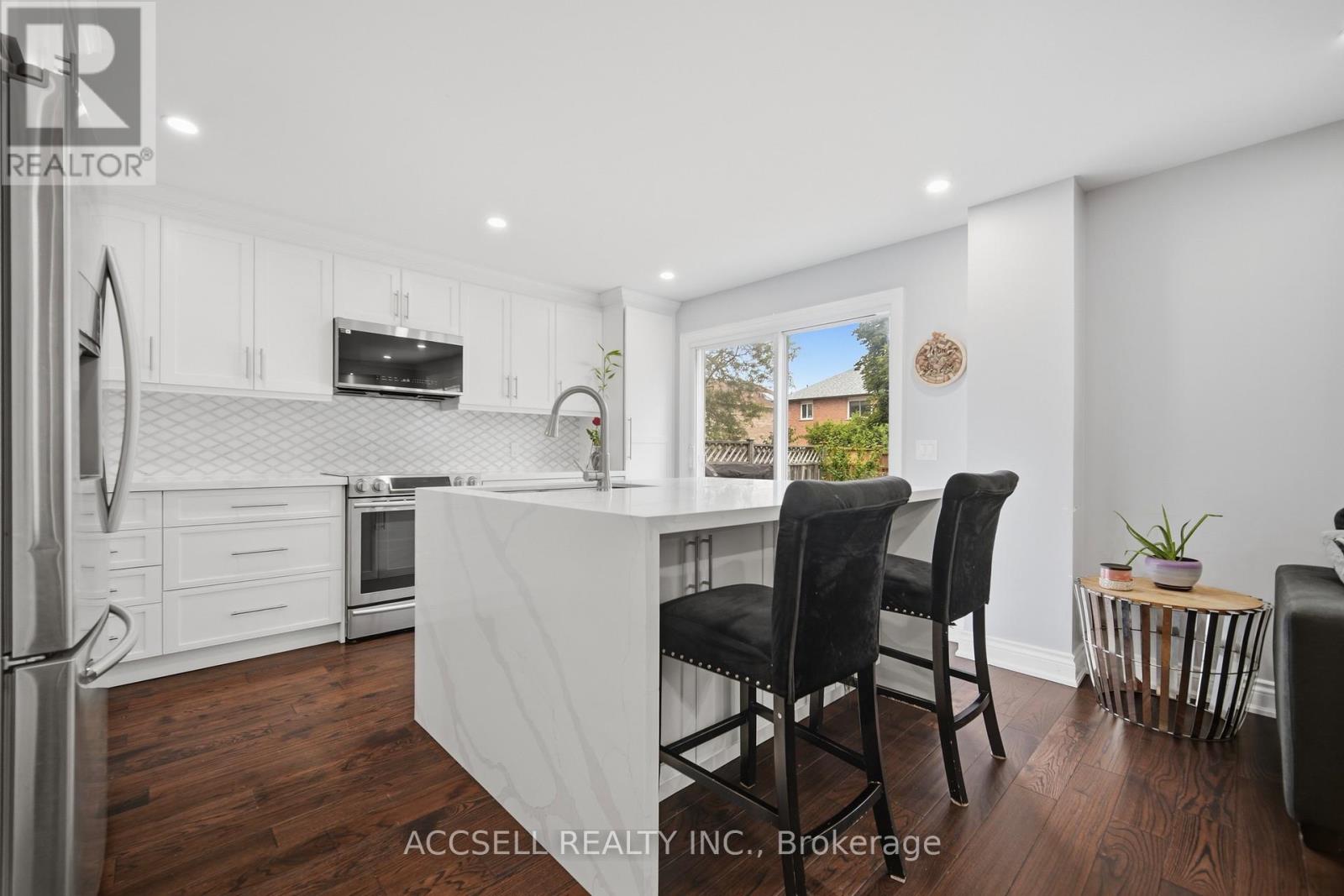 32 Niles Court, Brampton, Ontario  L6S 5T5 - Photo 19 - W13554928