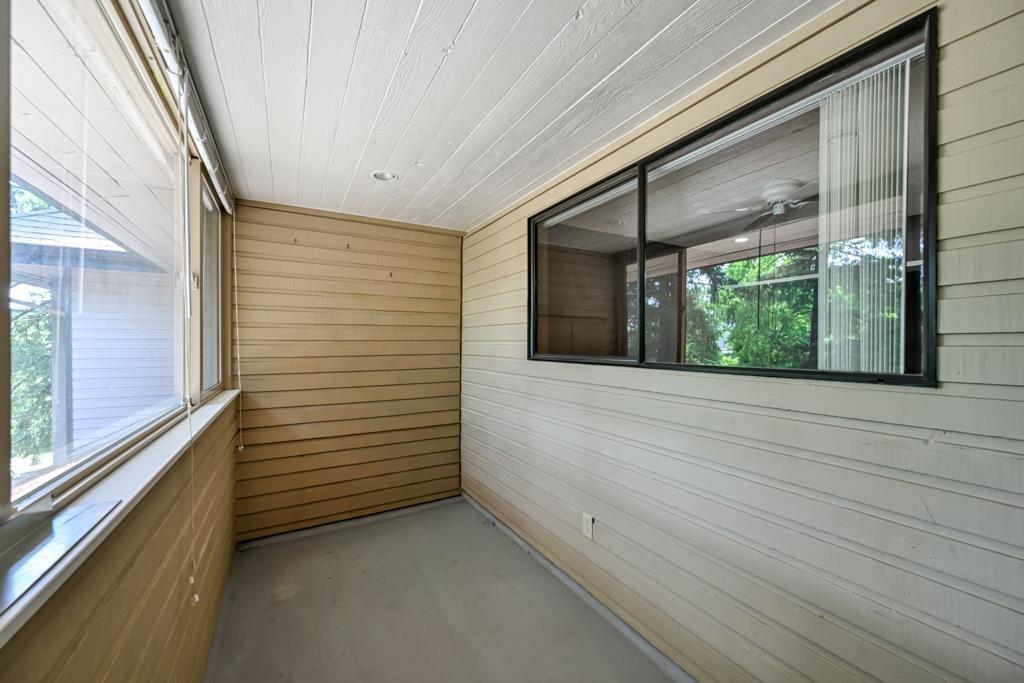 10509 Holly Park Lane Lane, Surrey, British Columbia  V3R 6X8 - Photo 20 - R3145408