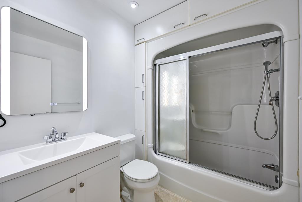 10509 Holly Park Lane Lane, Surrey, British Columbia  V3R 6X8 - Photo 24 - R3145408