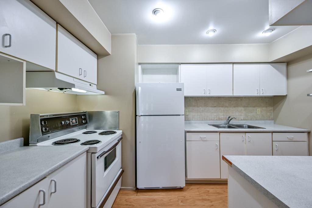 10509 Holly Park Lane Lane, Surrey, British Columbia  V3R 6X8 - Photo 8 - R3145408