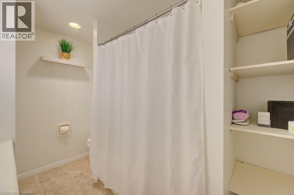330 Lake Louise Boulevard, Waterloo, Ontario  N2V 2H4 - Photo 37 - 40847395
