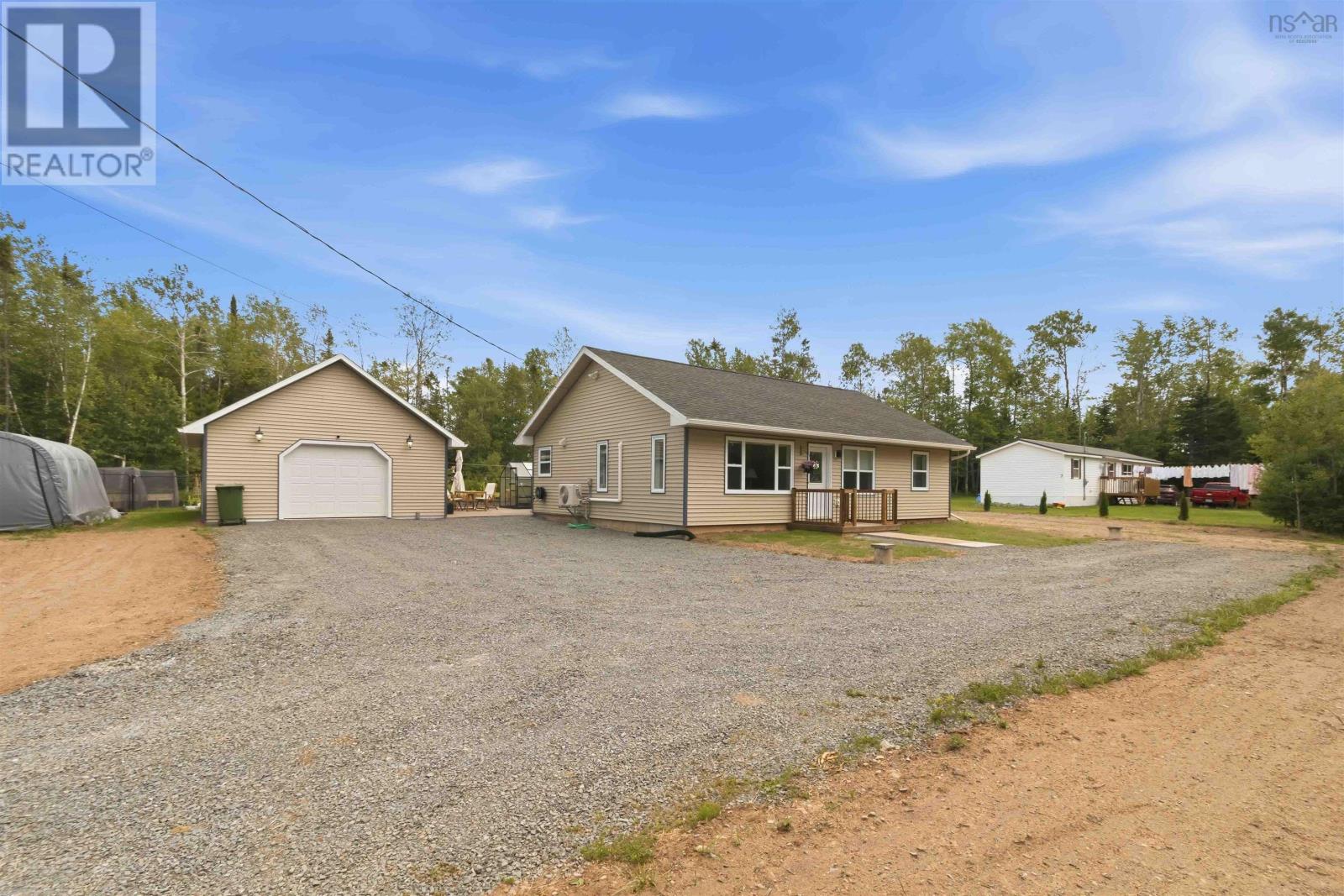 19 Robyn Drive, nine mile river, Nova Scotia