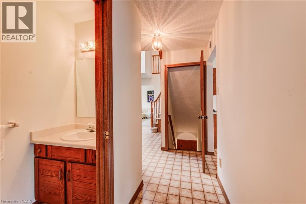 323 Auburn Drive, Waterloo, Ontario N2K 3E1 - Photo 35 - 40842506