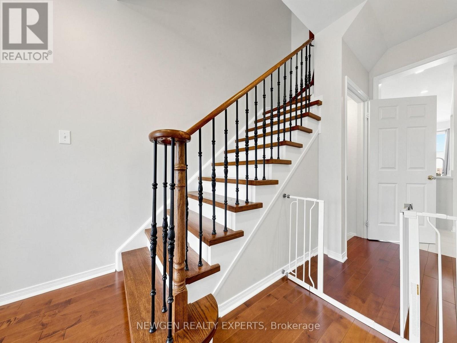 53 Silverwood Circle, Ajax, Ontario L1Z 0A3 - Photo 18 - E13554974