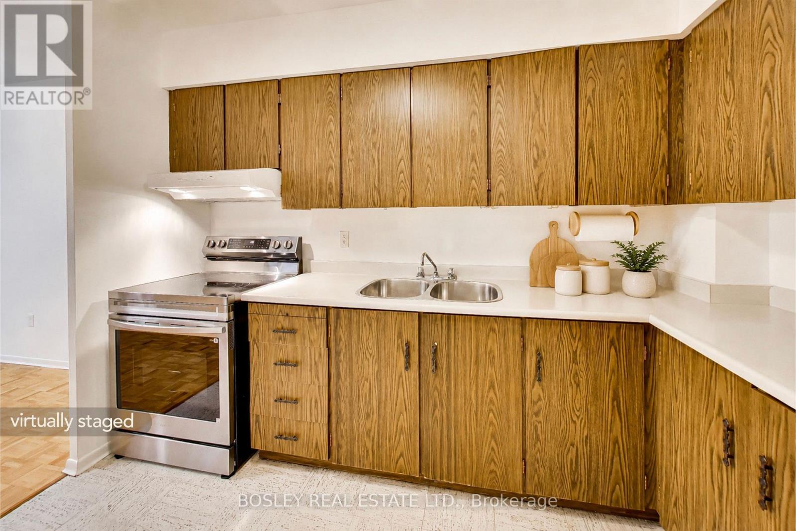 302 - 6 Crescent Town Road, Toronto, Ontario  M4C 5L3 - Photo 17 - E13555038