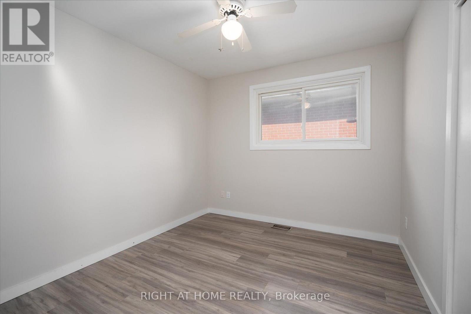 904 Walnut Court, Oshawa, Ontario  L1H 2H9 - Photo 13 - E13555072