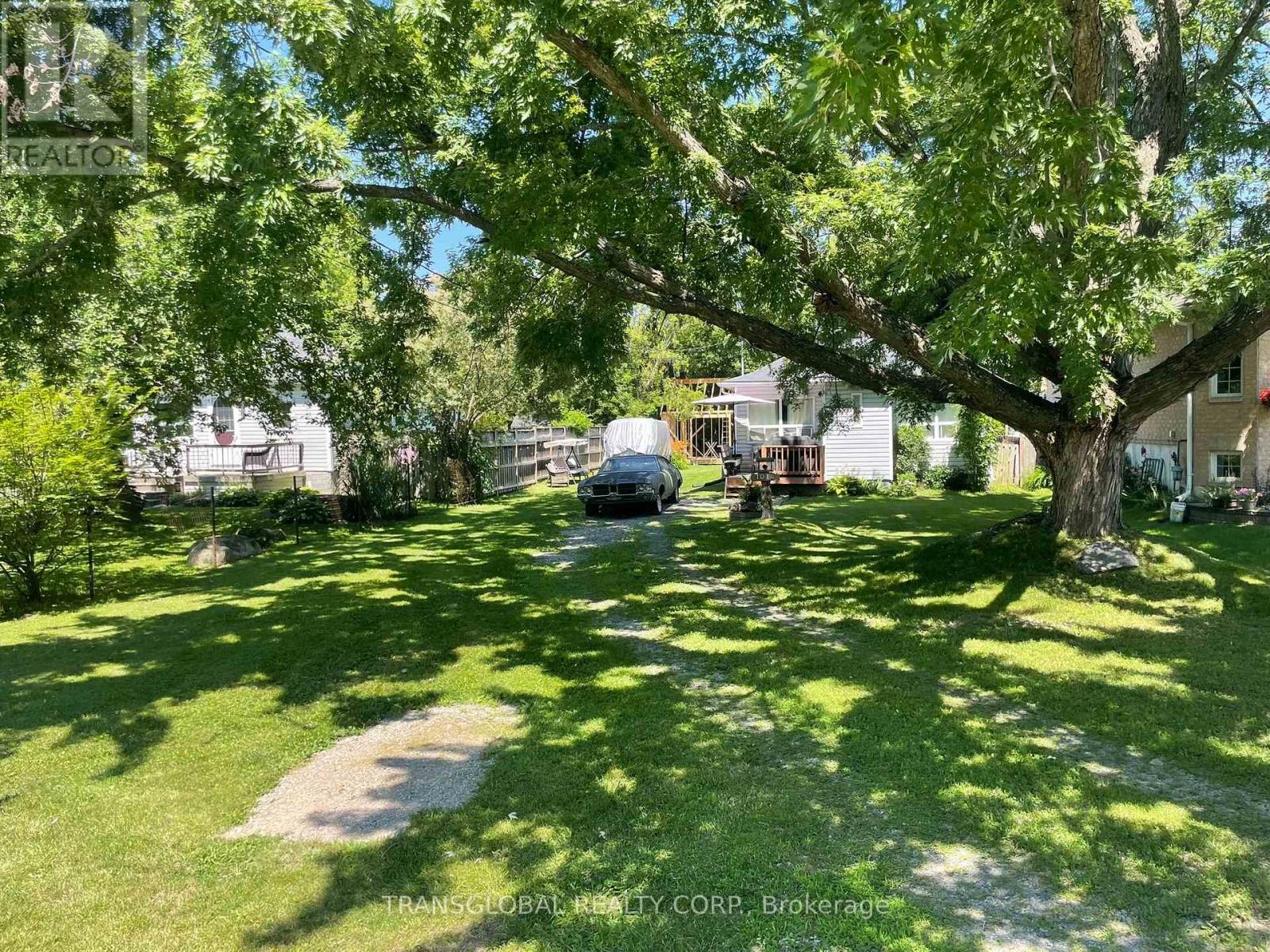 1014 Barton Avenue, Georgina, Ontario  L4P 3E9 - Photo 3 - N13555036