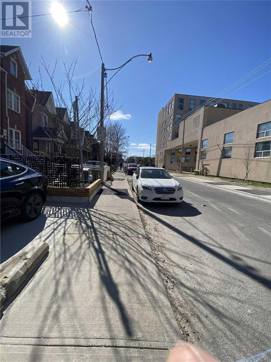 Bsmt - 746 Lansdowne Avenue, Toronto, Ontario  M6H 3Y8 - Photo 3 - W13555014