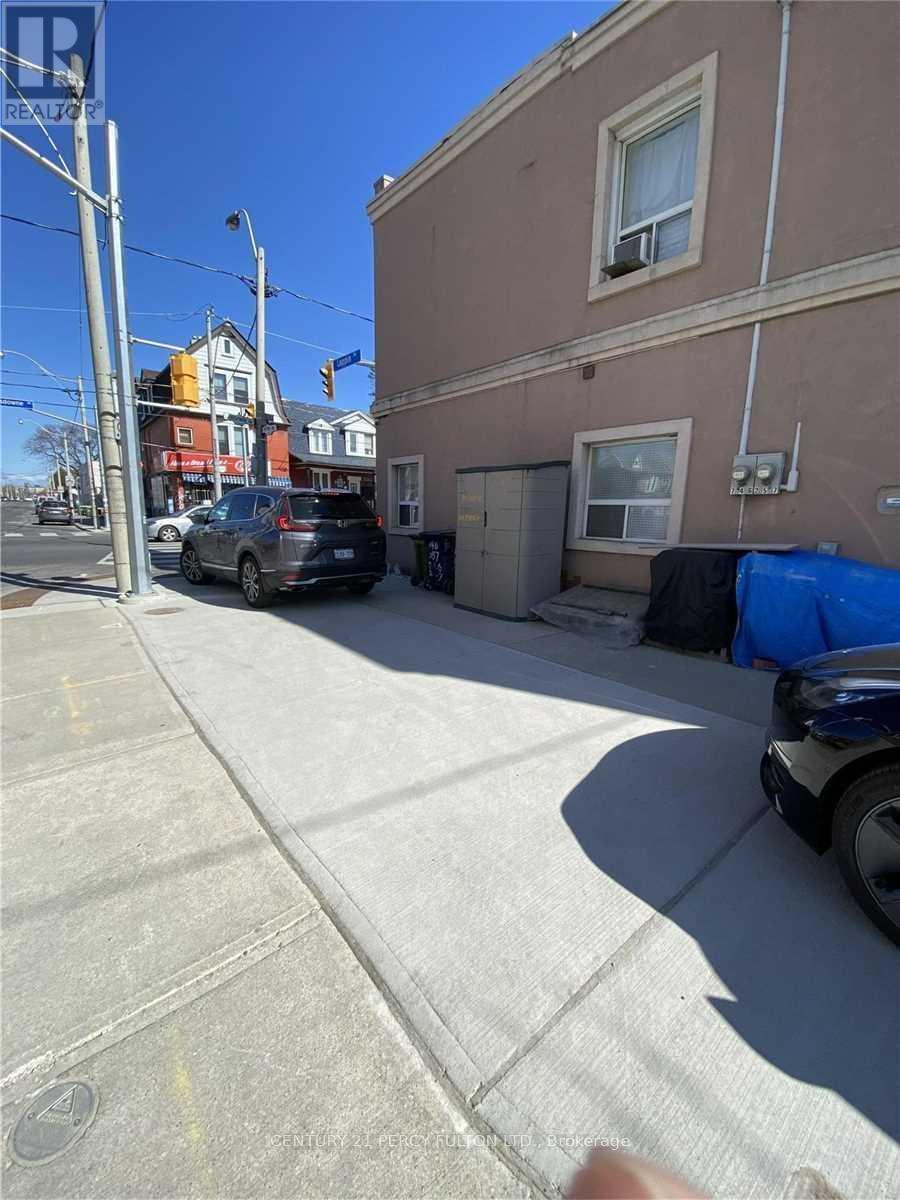 Bsmt - 746 Lansdowne Avenue, Toronto, Ontario  M6H 3Y8 - Photo 4 - W13555014