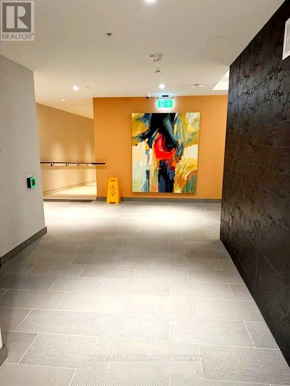 504 - 741 King Street W, Kitchener, Ontario  N2G 1E5 - Photo 3 - X13555002