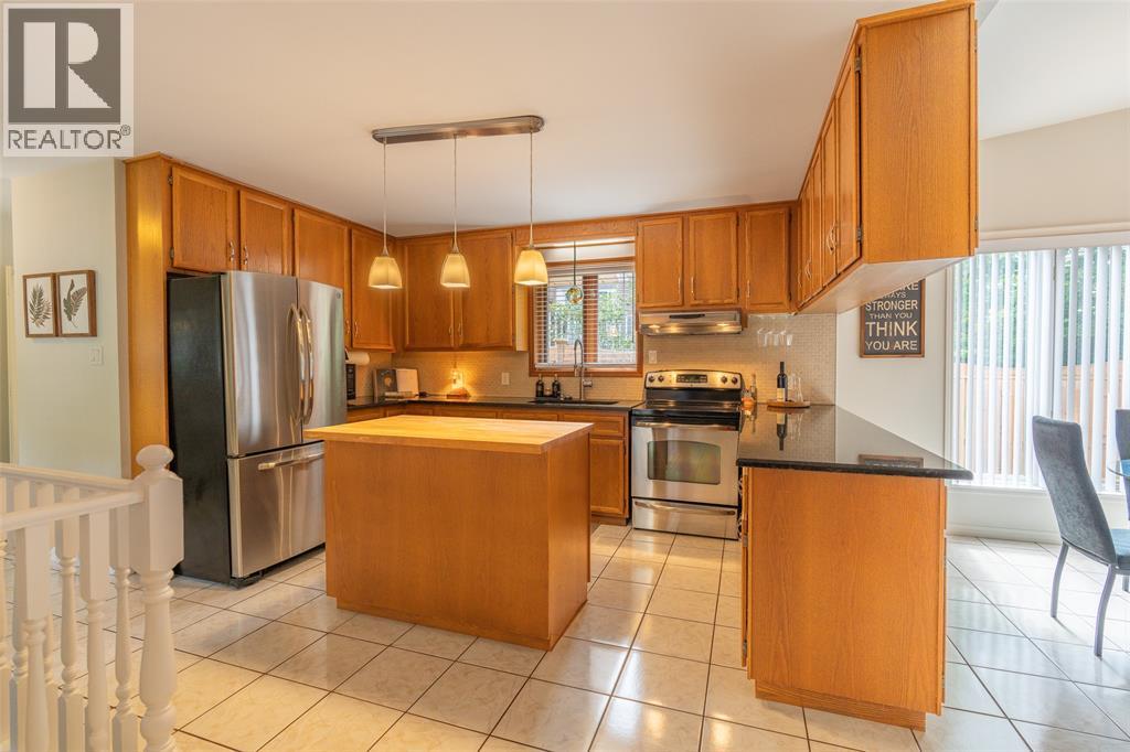 147 Fieldstone Avenue, St Clair photo 6
