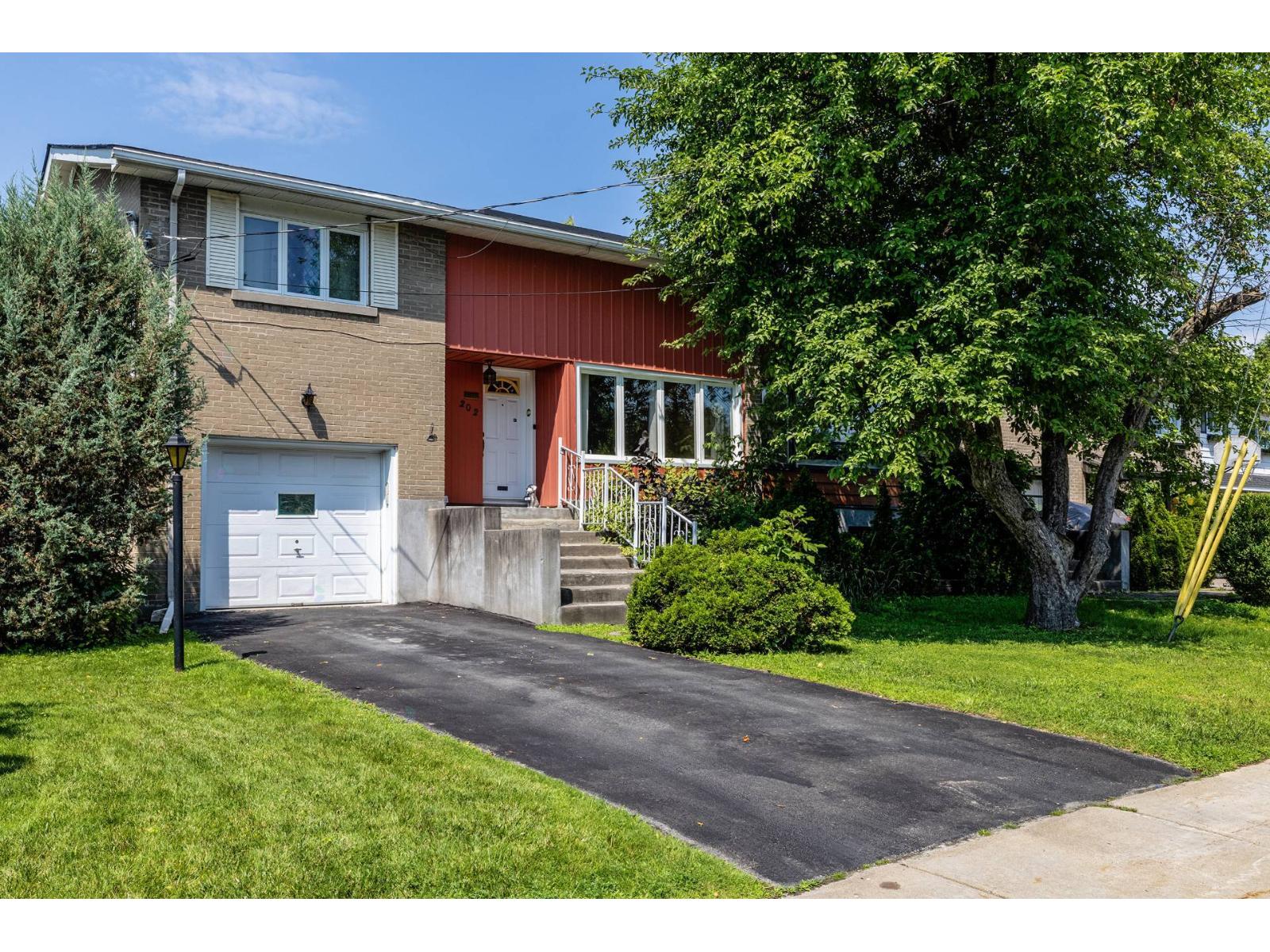 202 Av. Dahlia Dorval Quebec Canada H9S3N7 2