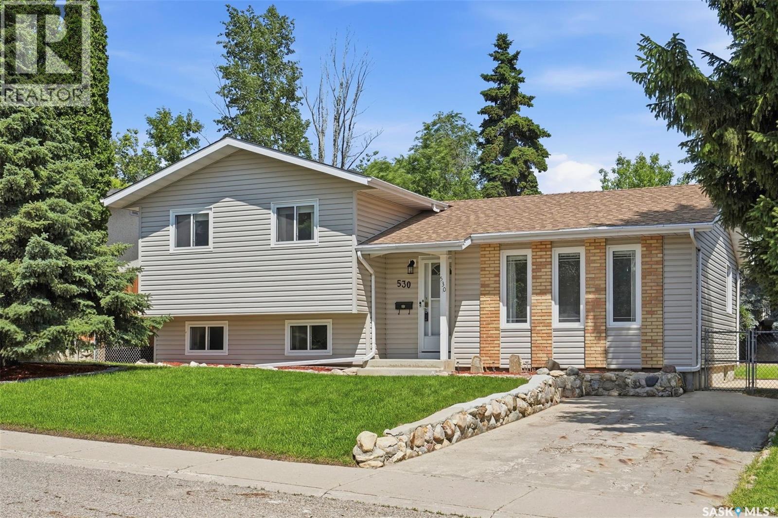 530 Wathaman CRESCENT, Saskatoon, Saskatchewan