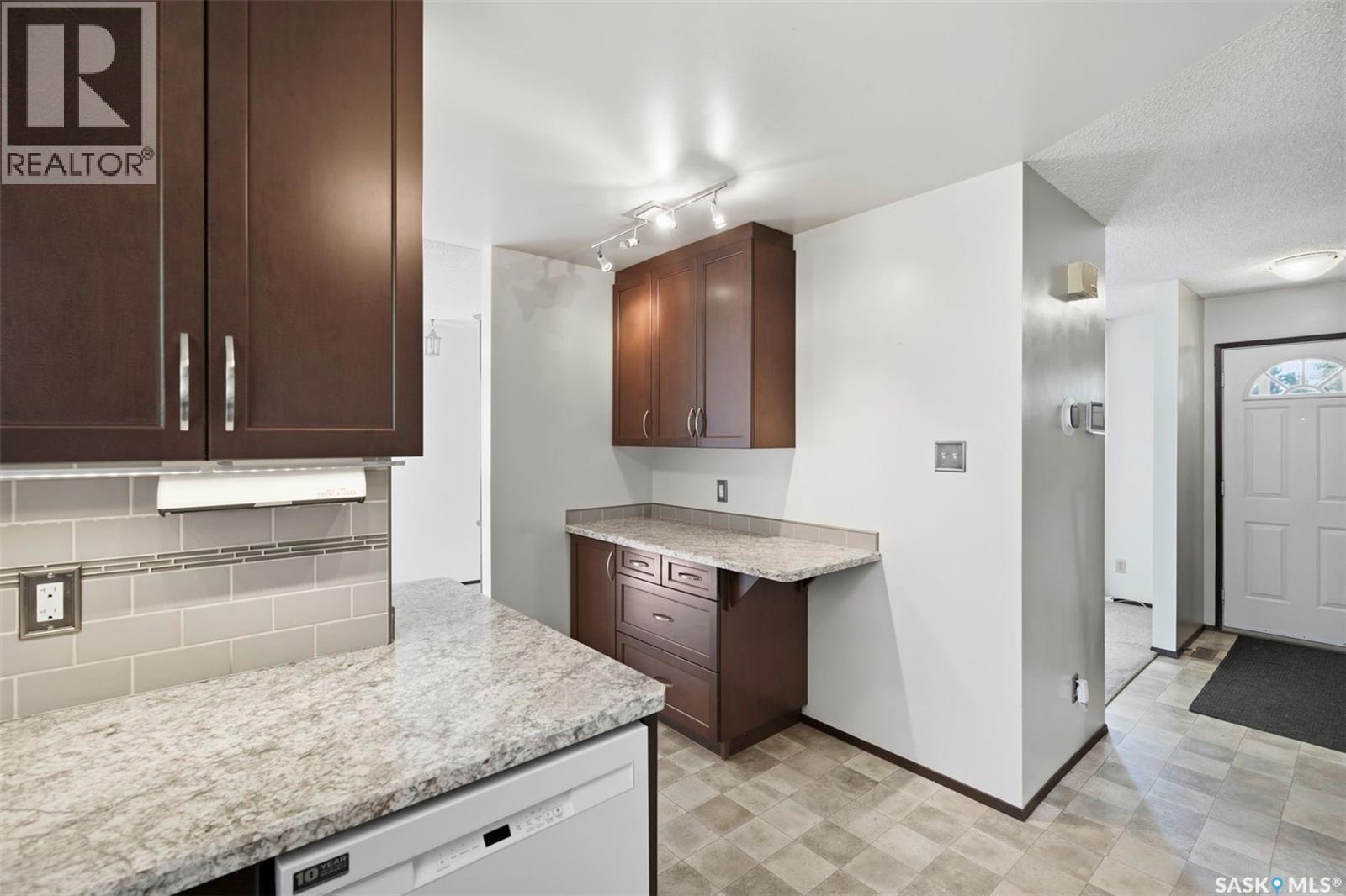 530 Wathaman Crescent, Saskatoon, Saskatchewan  S7K 4P9 - Photo 10 - SK042293