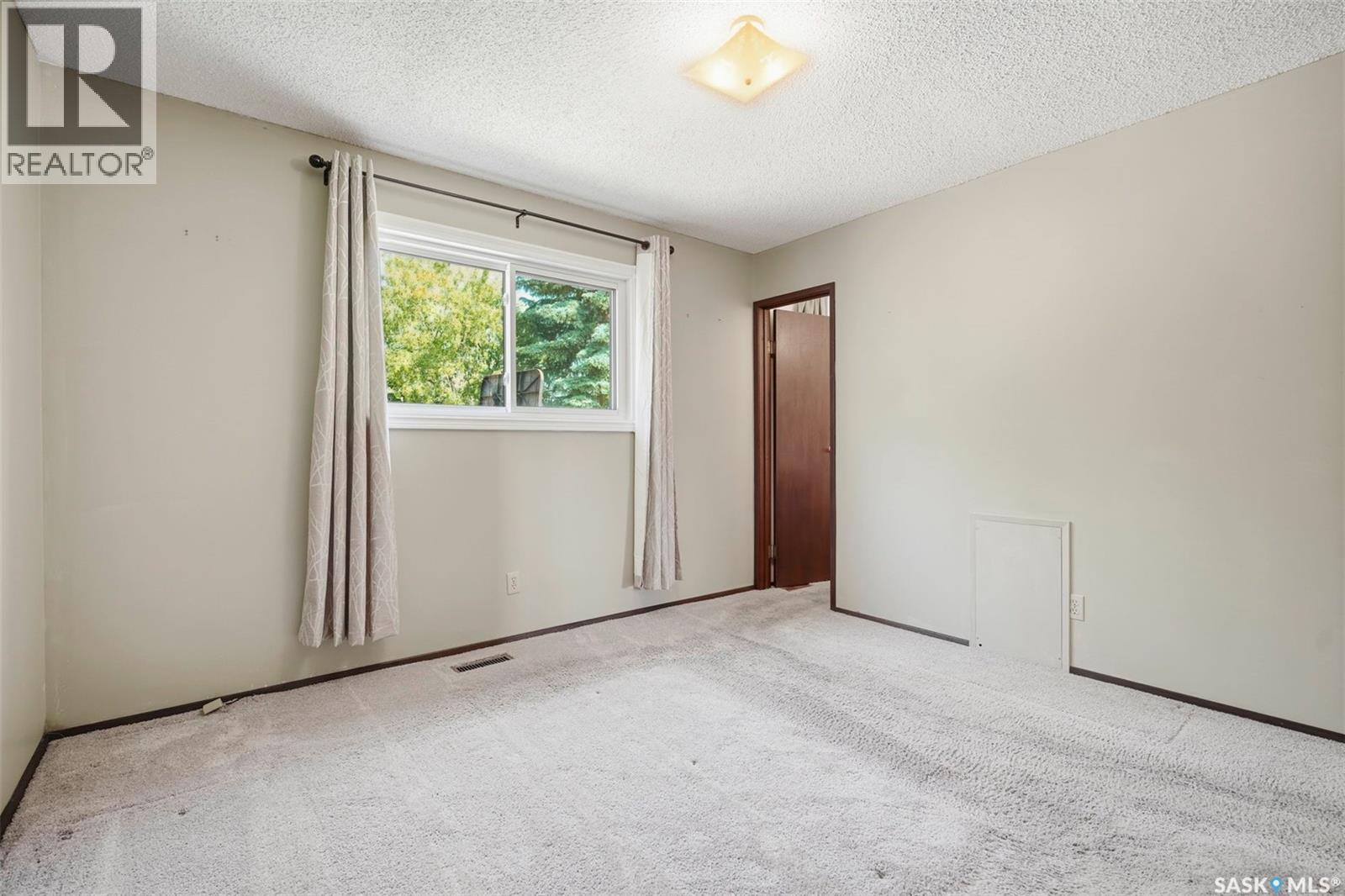 530 Wathaman Crescent, Saskatoon, Saskatchewan  S7K 4P9 - Photo 14 - SK042293