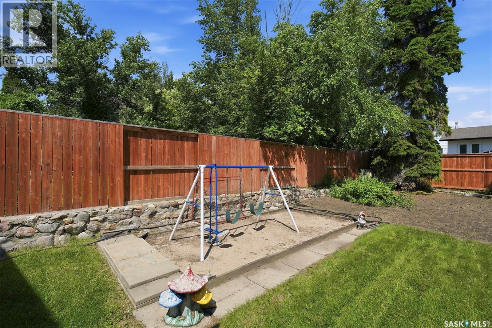 530 Wathaman Crescent, Saskatoon, Saskatchewan  S7K 4P9 - Photo 33 - SK042293