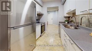 102 - 30 Chapman Court, London North, Ontario  N6G 4Y4 - Photo 6 - X13555088