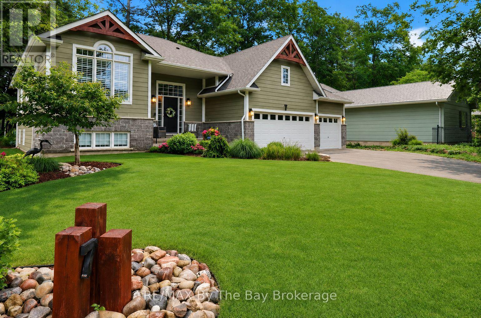 7 Downer Crescent, Wasaga Beach, Ontario  L9Z 1C2 - Photo 7 - S13555128